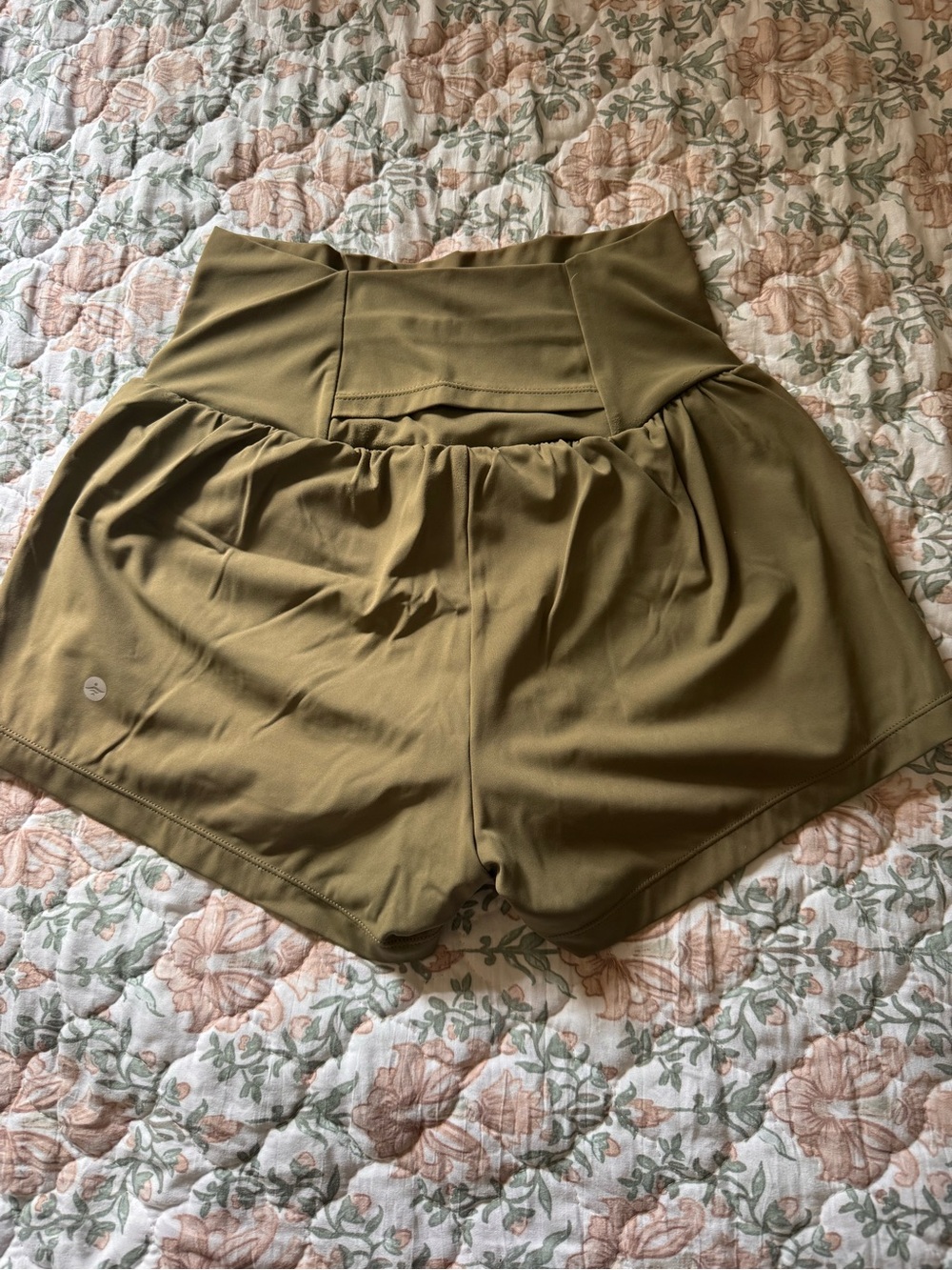 HALARA High-Waist Athletic Shorts - Picture 4 of 7